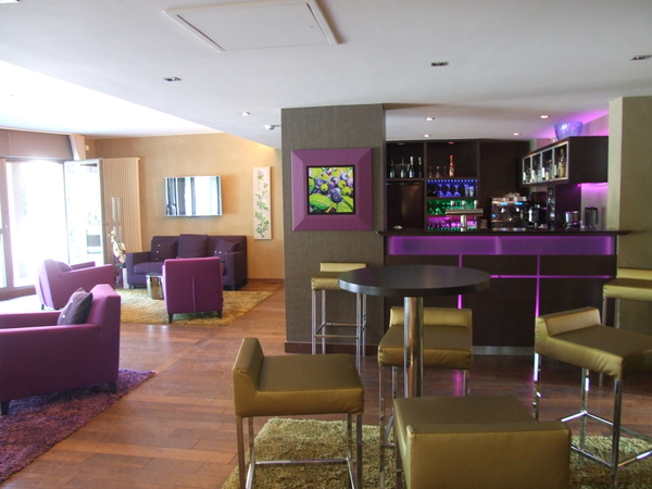 zithoek met bar in Les Rives