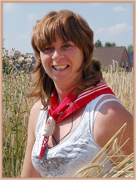 sized_sized_DSC22773a op het veld