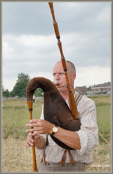 sized_sized_DSC23000a op het veld