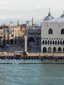 Piazza San Marco vroeg in de morgen