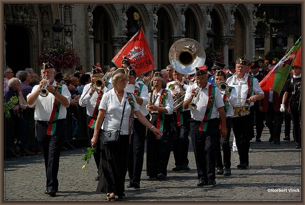 sized_sized_DSC23390a op de grote markt