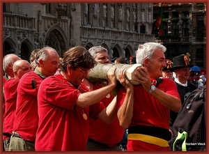 sized_sized_DSC23394a op de grote markt