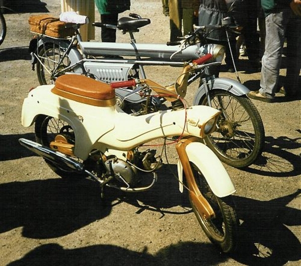 Ariel Pixie 1964