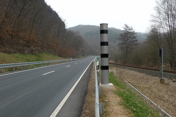 ronde  flitspaal in Deutschland