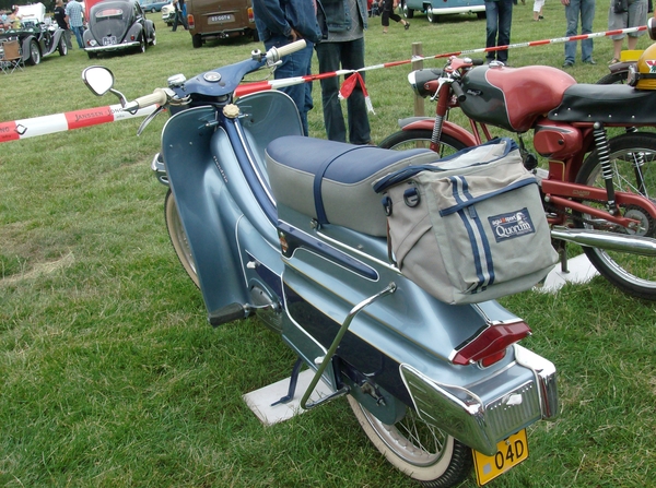 Gespot tijdens de oldtimerdag in Horst