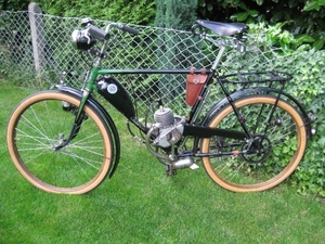 D4.. op een Franke fiets uit 1939
