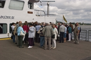 014 Antwerpen - Instappen in de boot