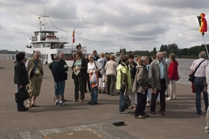 017 Antwerpen - Instappen in de boot