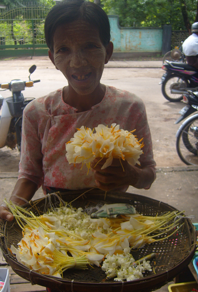 Bloemen voor Boeddha