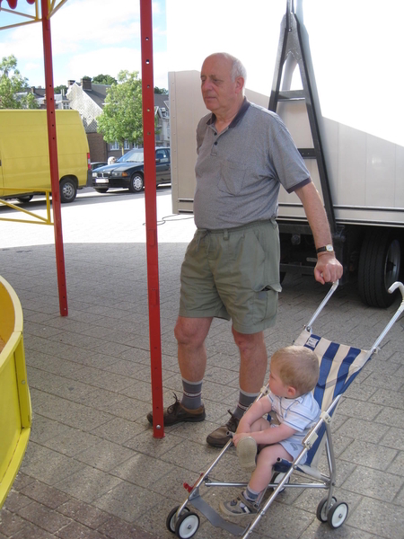 18) Pepee & Ruben kijken aandachtig