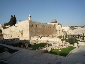 1e Jeruzalem _plein voor klaagmuur, zicht op Al Aqsa Moskee _P107