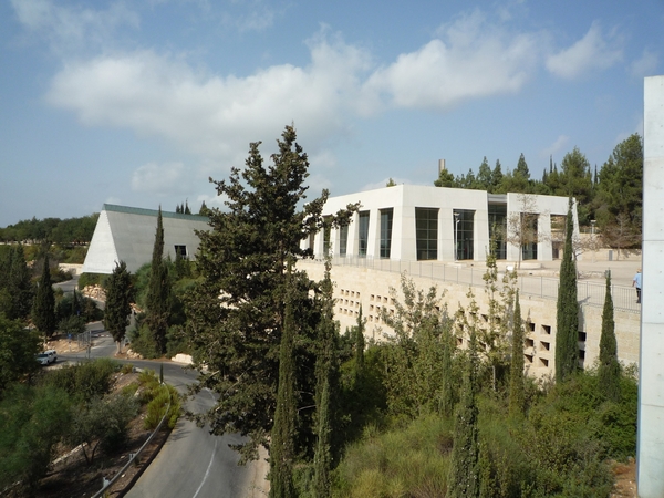 2a Jeruzalem _Jad Vashem, het Holocaustmuseum _P1070042