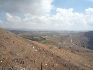 5d Golan _Mount Bental, zicht op Kibouts in de bufferzone aan de 