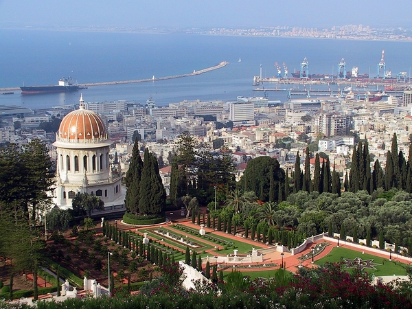 6c Haifa _Bahá'í-tempel en haven