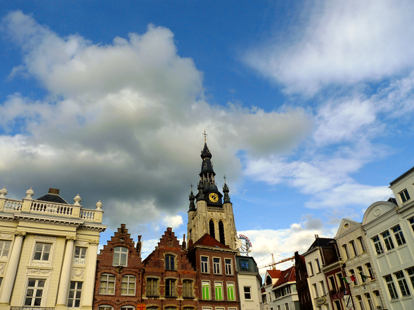 Bedevaart,Kortrijk,pelgrim,kunstenaar,geloof,bidden,Christus,abdij,kerk,basiliek,monnik,priester,pater