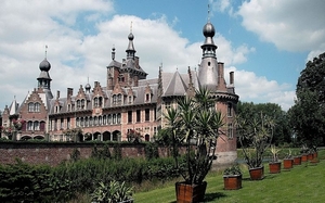 Acheraanzicht kasteel