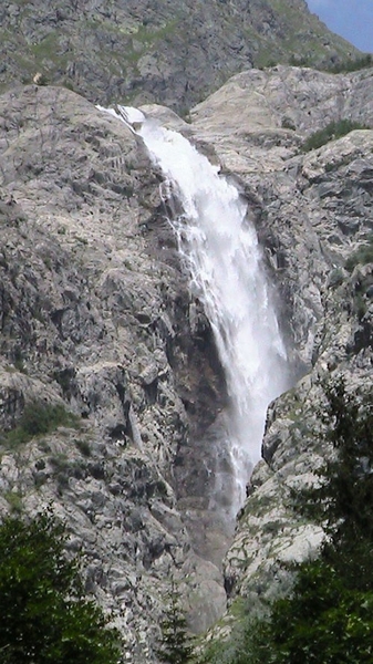 Waterfall im Becho-Shdgra