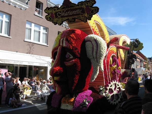 Sint Gillis Dendermonde Bloemencorso 044