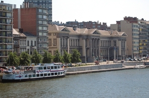 Luik _de Maas, Quai Van Beneden met Musee Zoologique