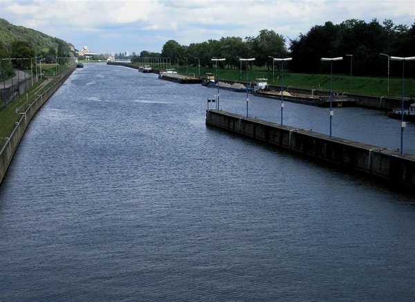 Maastricht van op de sluis van Ternaaien