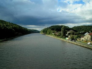 Albert-kanaal vanop de recente kabeltuibrug