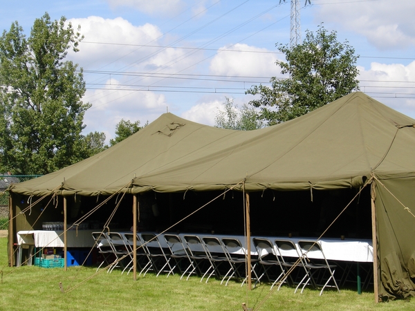 De tent staat klaar!