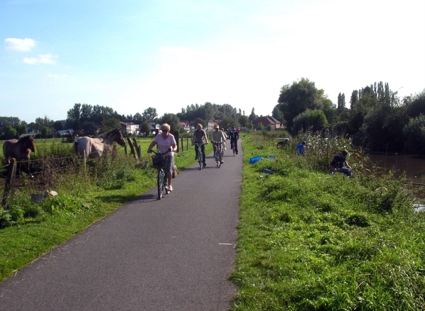 049 Pasar Erembodegem Fietstocht naar OLV Lombeek -  11.09.10