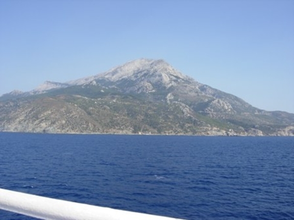 Overtocht naar Ikaria - berg Kerketefs