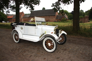 OLDTIMERS VERHUUR  aanbod bruidswagens