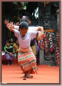 Balinese dansen bij Dwi Mekar