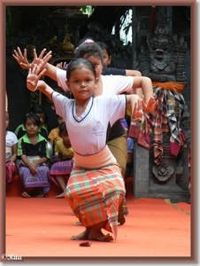 Balinese dansen bij Dwi Mekar