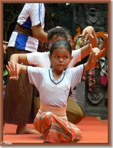 Balinese dansen bij Dwi Mekar