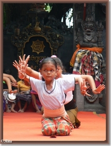 Balinese dansen bij Dwi Mekar