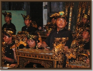 Balinese dansen bij Dwi Mekar