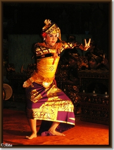 Balinese dansen bij Dwi Mekar