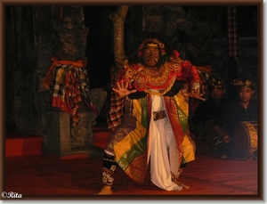 Balinese dansen bij Dwi Mekar