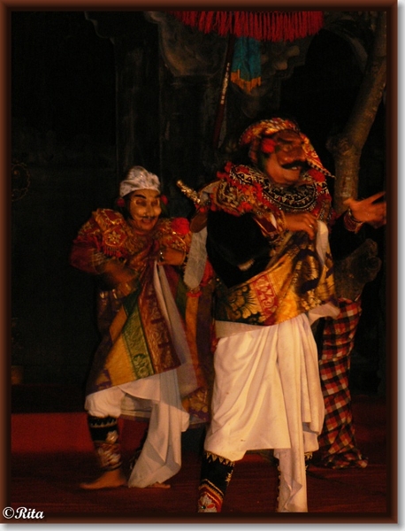 Balinese dansen bij Dwi Mekar