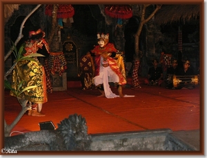 Balinese dansen bij Dwi Mekar