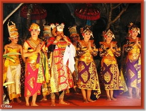 Balinese dansen bij Dwi Mekar