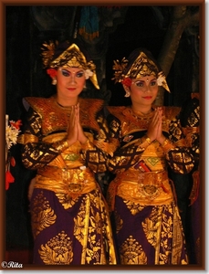 Balinese dansen bij Dwi Mekar