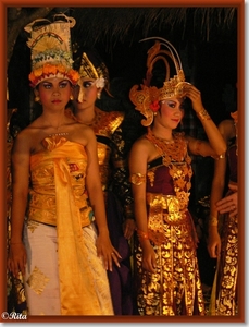 Balinese dansen bij Dwi Mekar