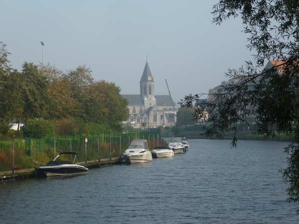 10.10.12.DEINZE.NOG EEN KERK