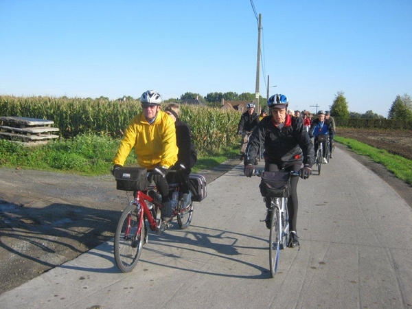 Fietsen West Uit Oeselgem 2010 011