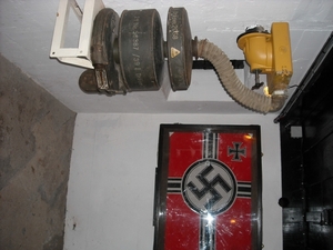 NORMANDIE2009066 Binnenzicht bunker  Batterij Merville