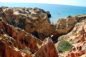 083 Albufeira  wandeling naar rotskusten