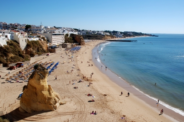 150 Albufeira haven en strand