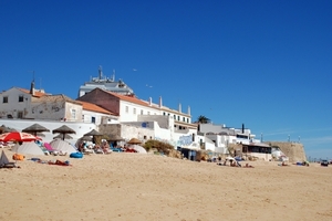246 bis Armaçào de Pêra - stadszichten vanaf strand