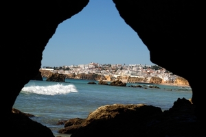 317 Albufeira  wandeling op strand en rotskust