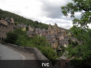 Conques: de sfeervolste overnachting van de route (na 37km)