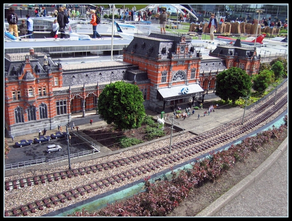 Miniatuur station-Amsterdam Madurodam Holland